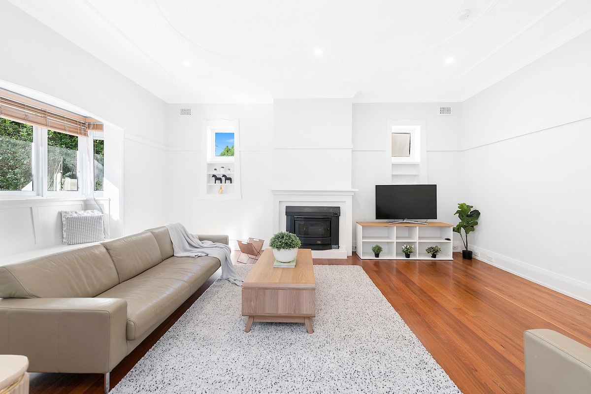 Jam Home | Modern Delightful Home Sydney CBD Beach