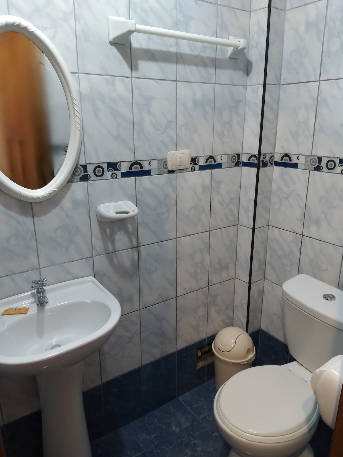 Matrimonial con baño privado.