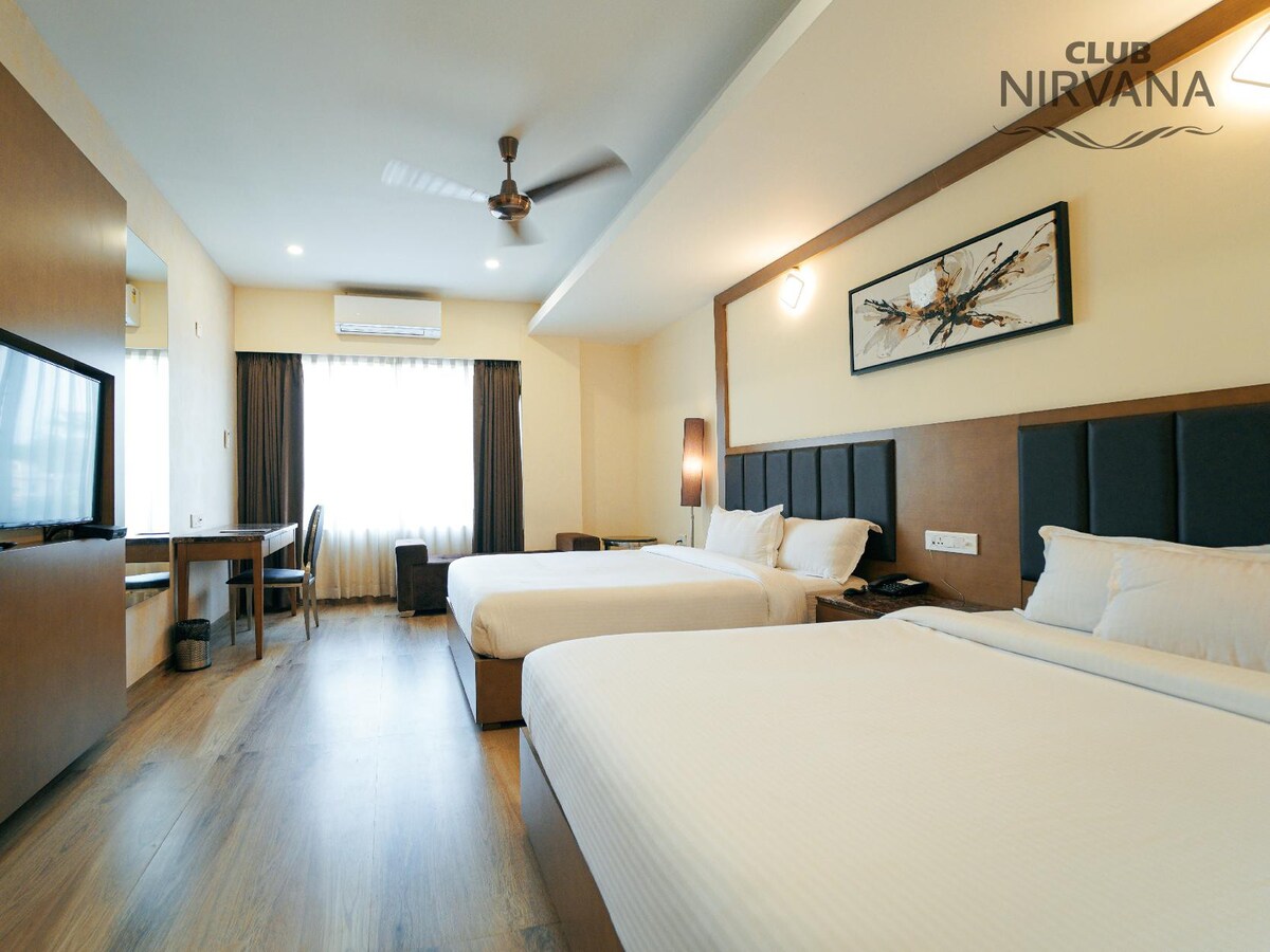 Luxury Twin Room / Club Nirvana Boutique Resort