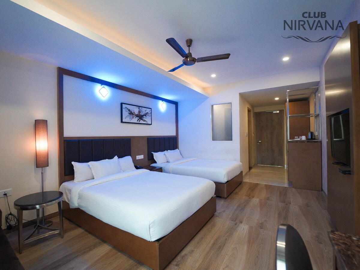 Luxury Twin Room / Club Nirvana Boutique Resort