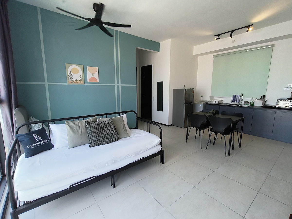 (New)Urban Suite Fantastic 2BR Homestay at town
