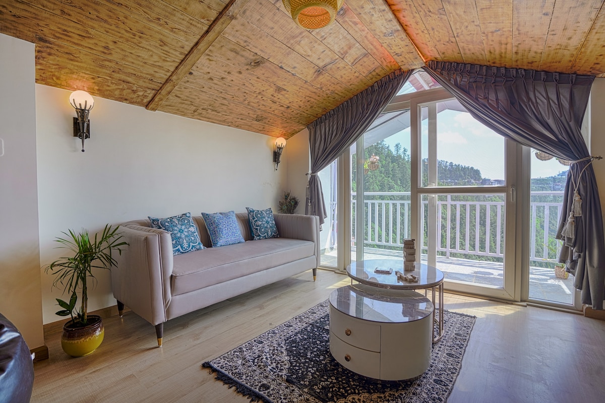 Attic Room with Balcony -Horizon