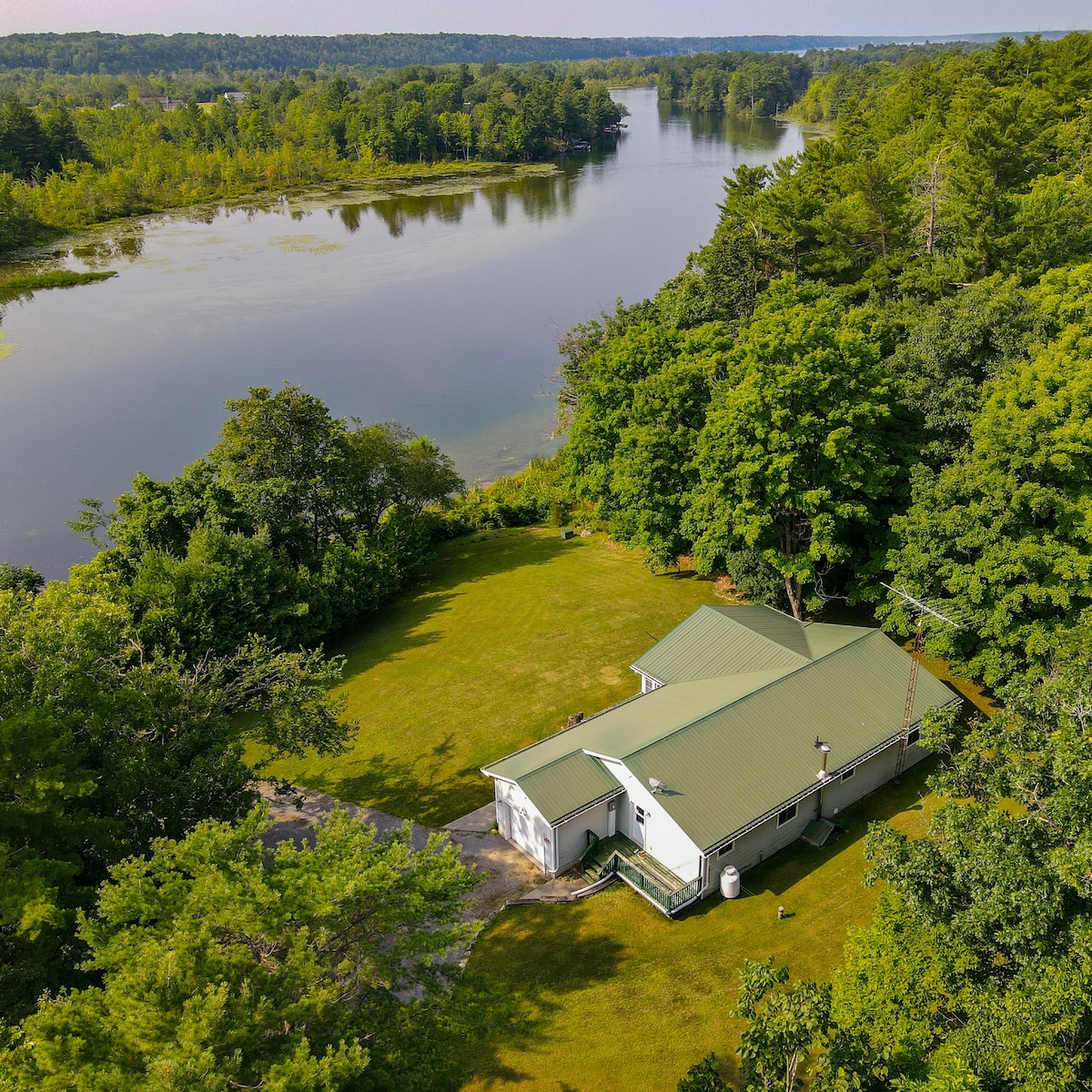 Loughborough Lake Cottage