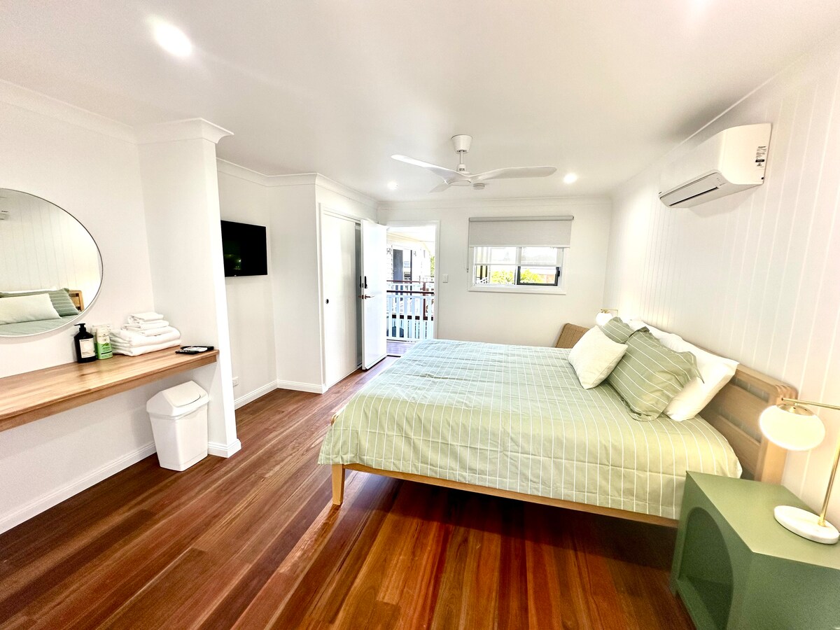 Away at Yeppoon - Suite 1