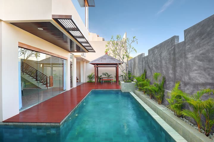 3 Bedrooms Miracle Villa, Nusa Dua Bali