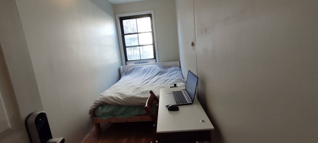 Central & Affordable Williamsburg Private bedroom