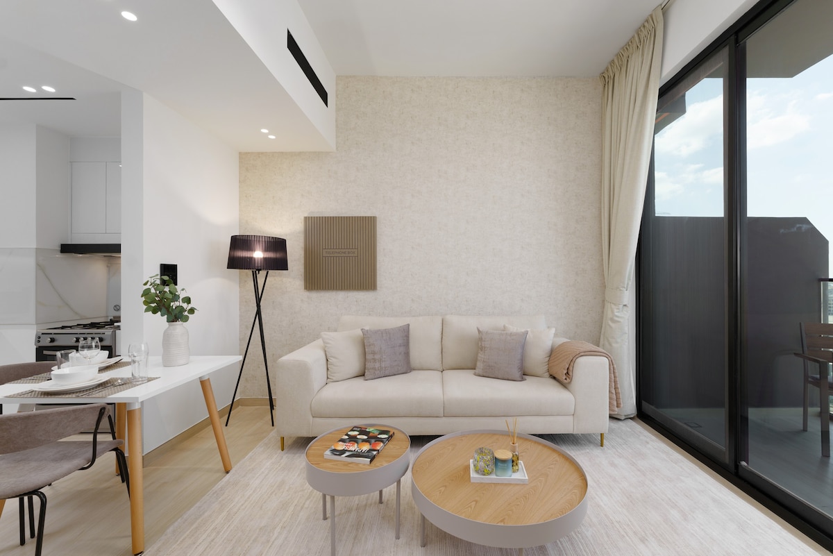 Luxury Living in 1 bedroom apartment in JVC