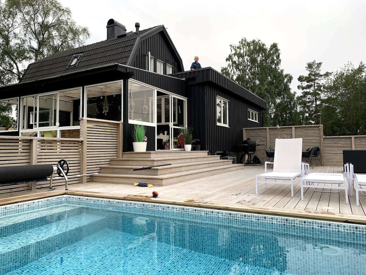 Mysig villa med pool, närhet till Göteborg