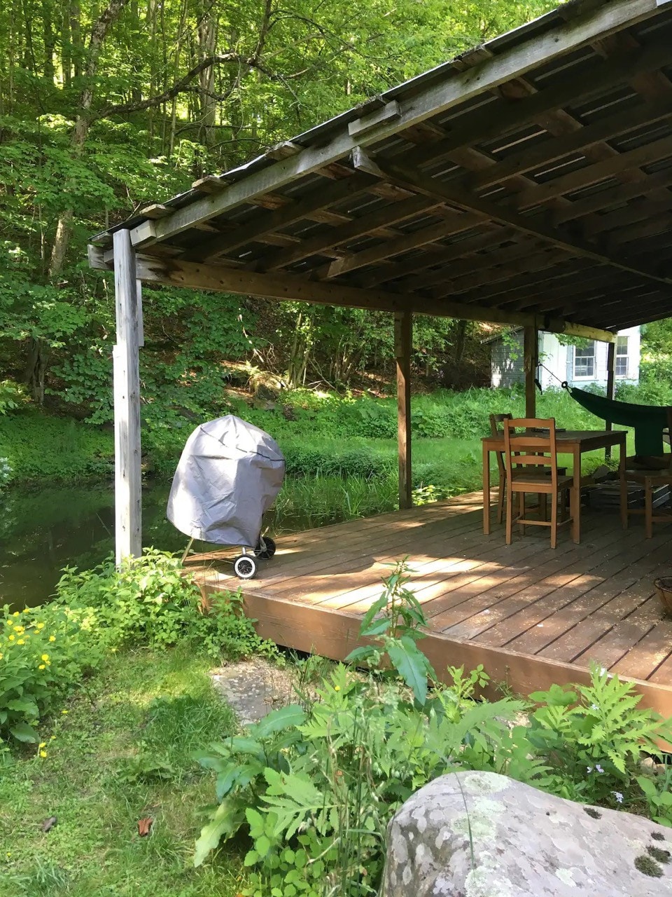 Cozy Callicoon Sanctuary with Private Pond