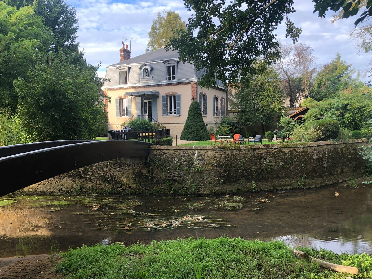 La Maison du Pont, Villiers Saint-Benoit, Puisaye