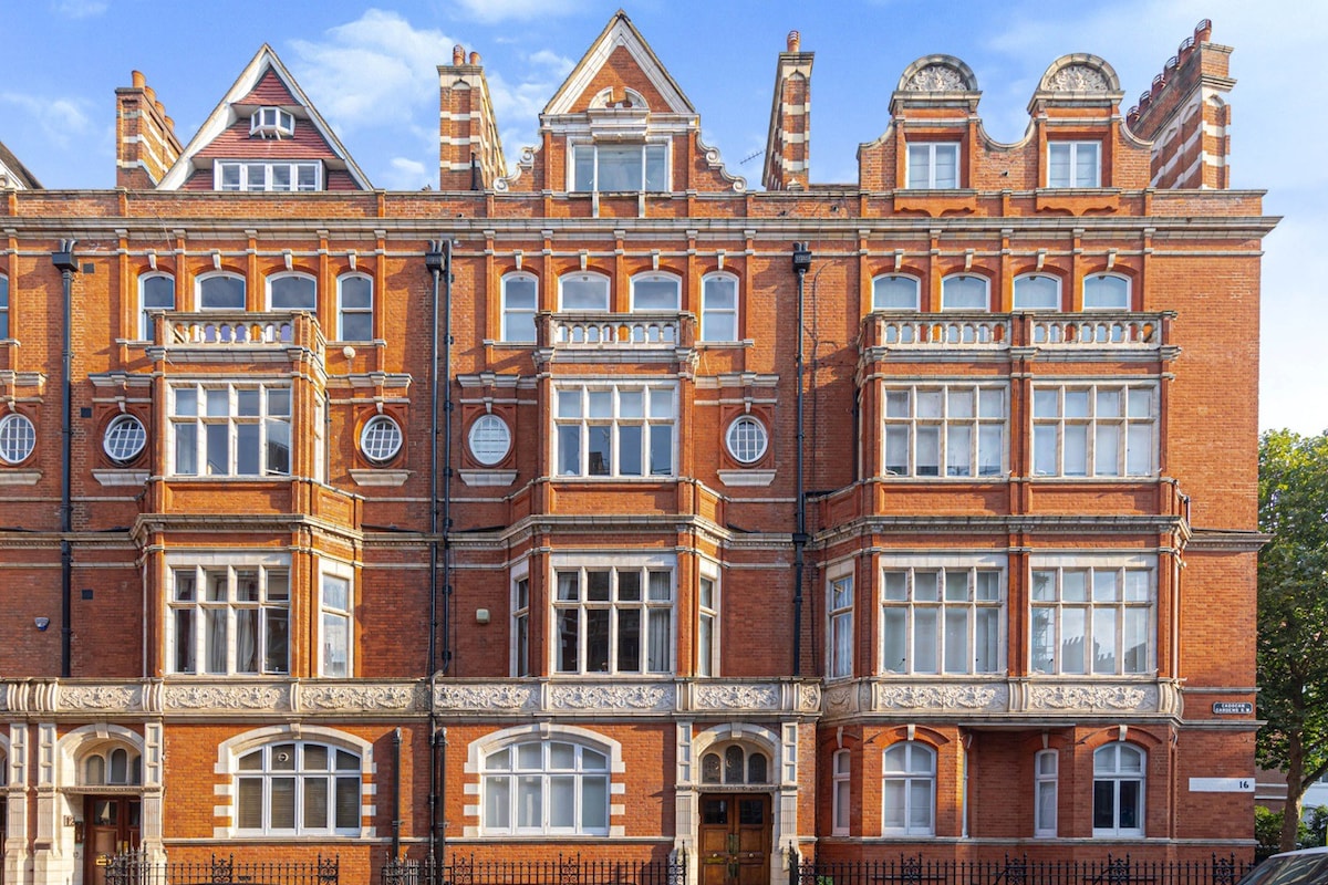 Large & Luxe Central London 2BR flat in Chelsea