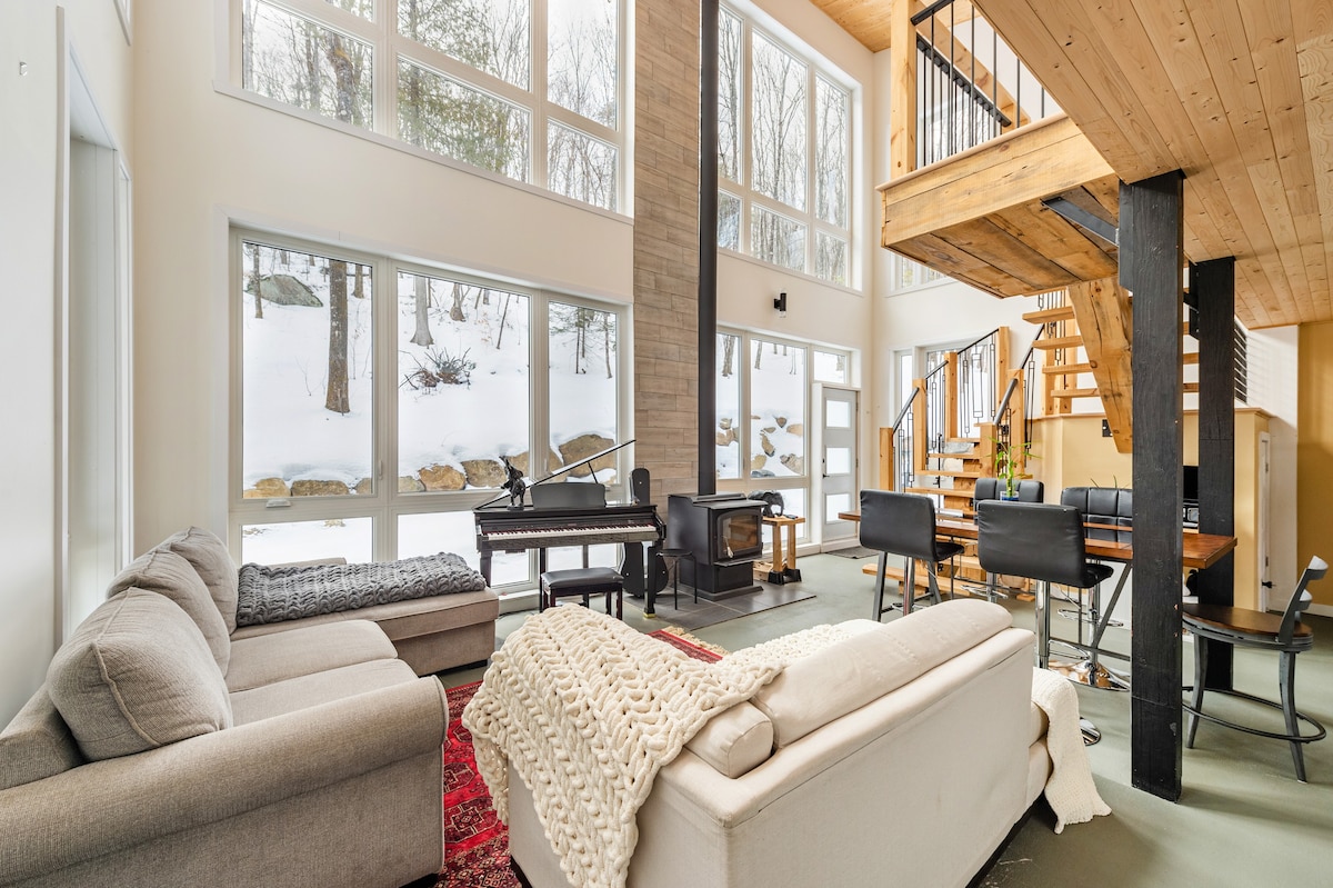 Comfortable, luminous, and charming chalet