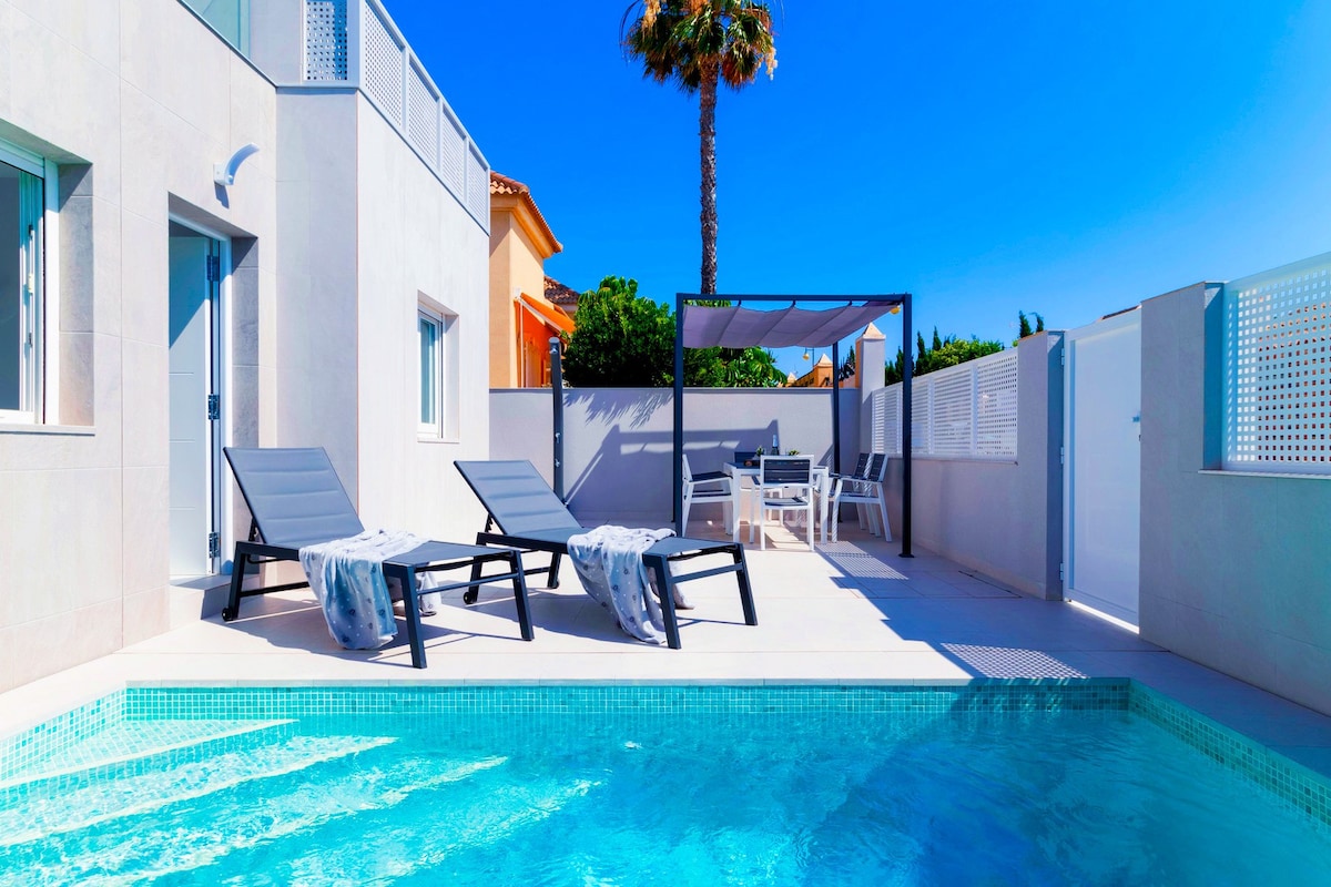 Renovated Villa | Private Pool | 300 m Beach