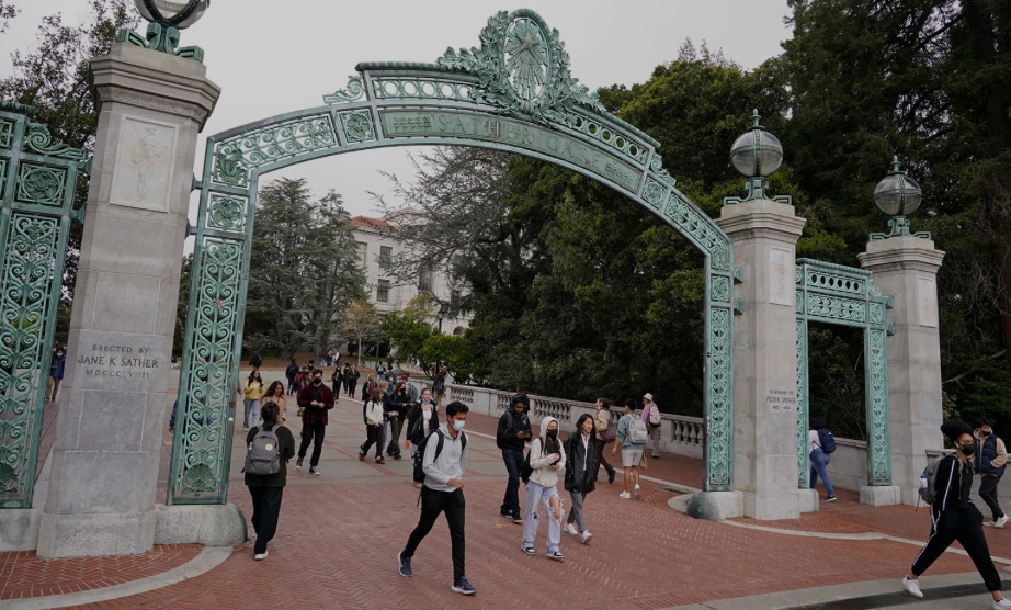 Heart of Elmwood Steps to UC Berkeley