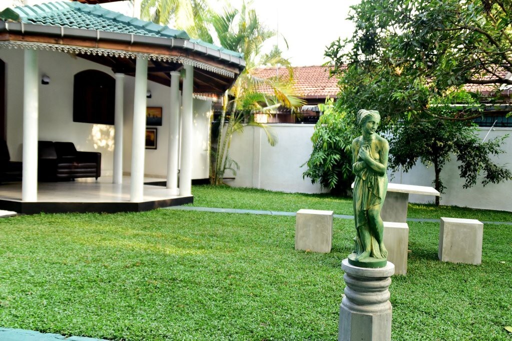 Thushine Villa