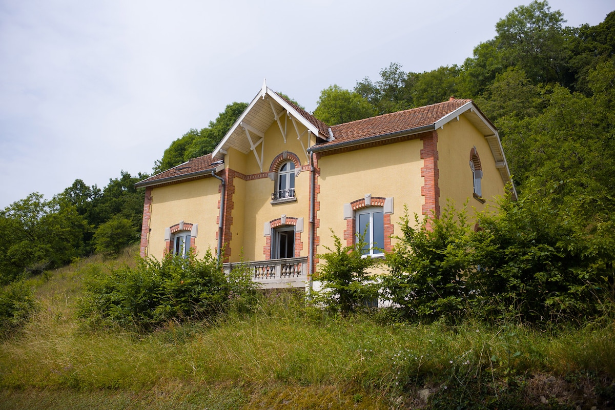 Het huis “Mont des Arts” in Chatel Chéhéry