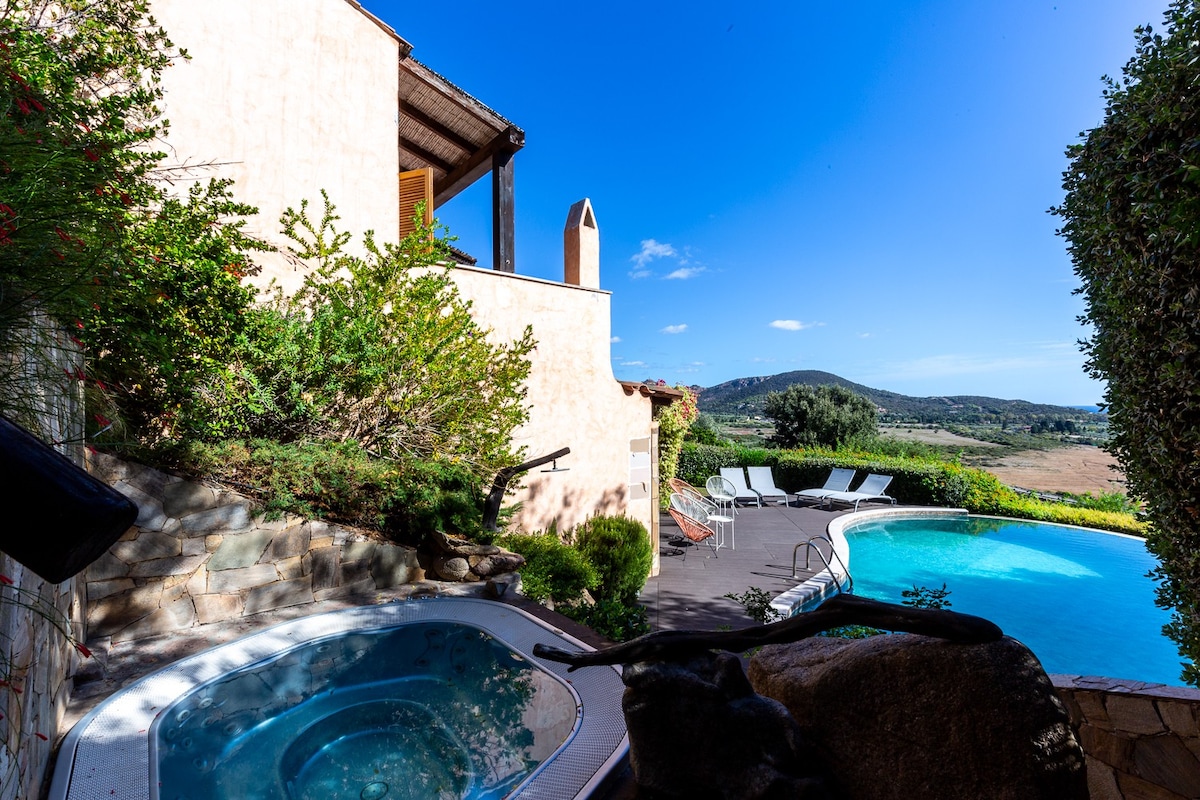 Villa Corbezzolo has it all: pool, views & privacy