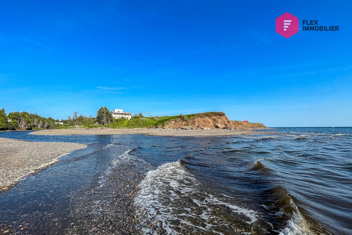 La Maison de l'Échouerie on Chaleur Bay Seaside