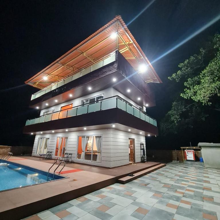 Hideaway Villa Karjat - Villa with Private Pool
