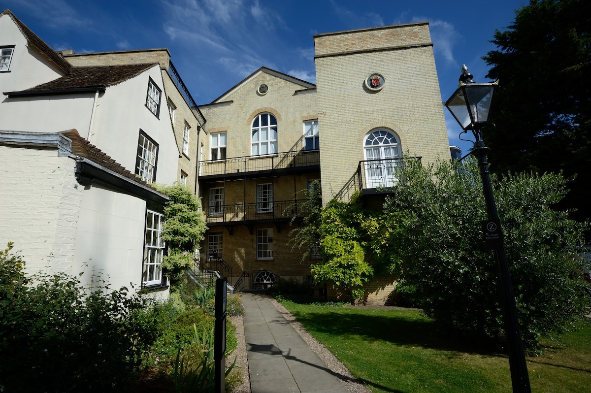 Christ's College, Cambridge Single shared bathroom