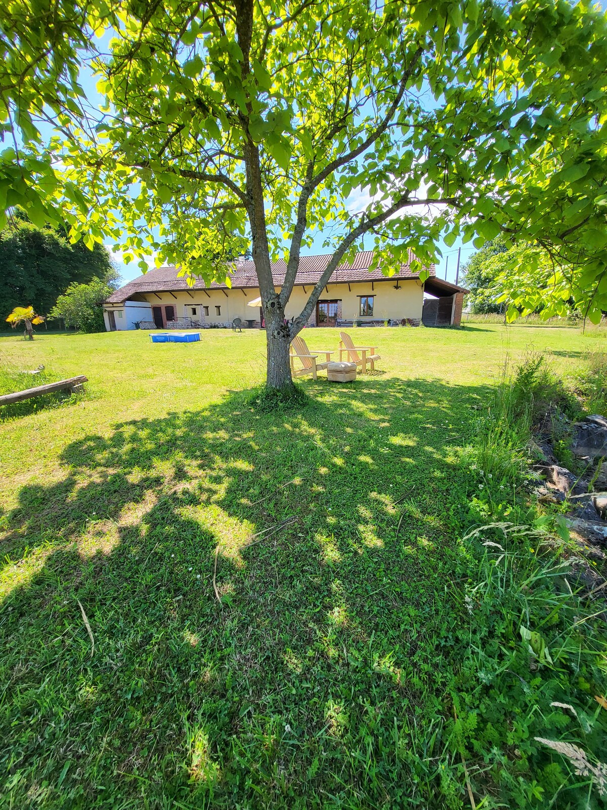 Charming spacious rustic home