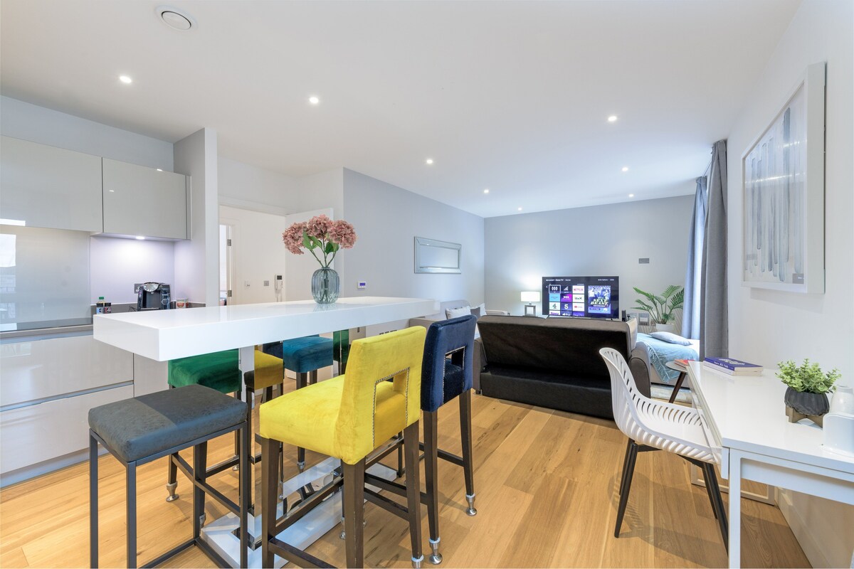 Contemporary Clapham Junction 2 Bed Apartment
