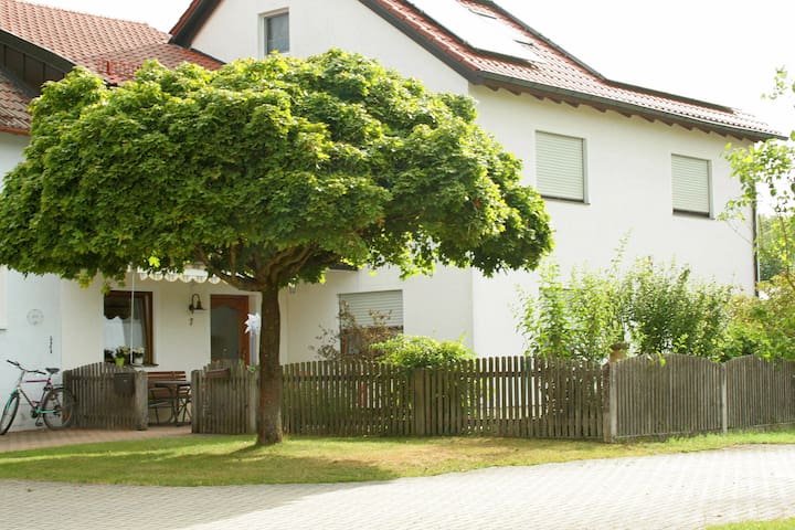 Neukirchen bei Sulzbach-Rosenberg的民宿