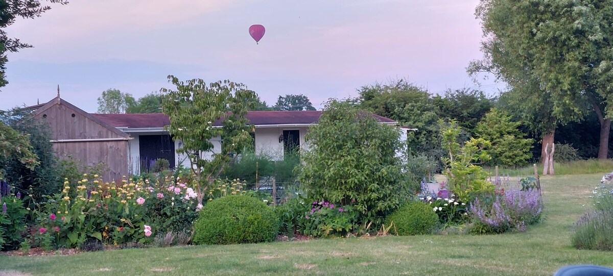 Garden Cottage in heart of Kent