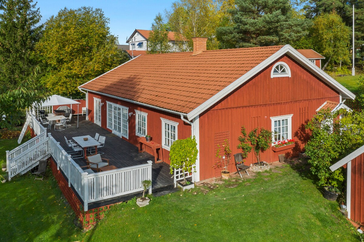 Spacious family home close to nature and Stockholm