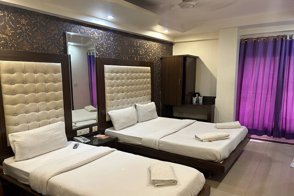 Luxurious Triple Room @ Hotel Grand Plaza