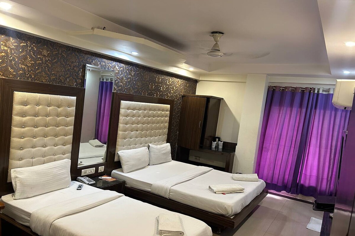 Luxurious Triple Room @ Hotel Grand Plaza