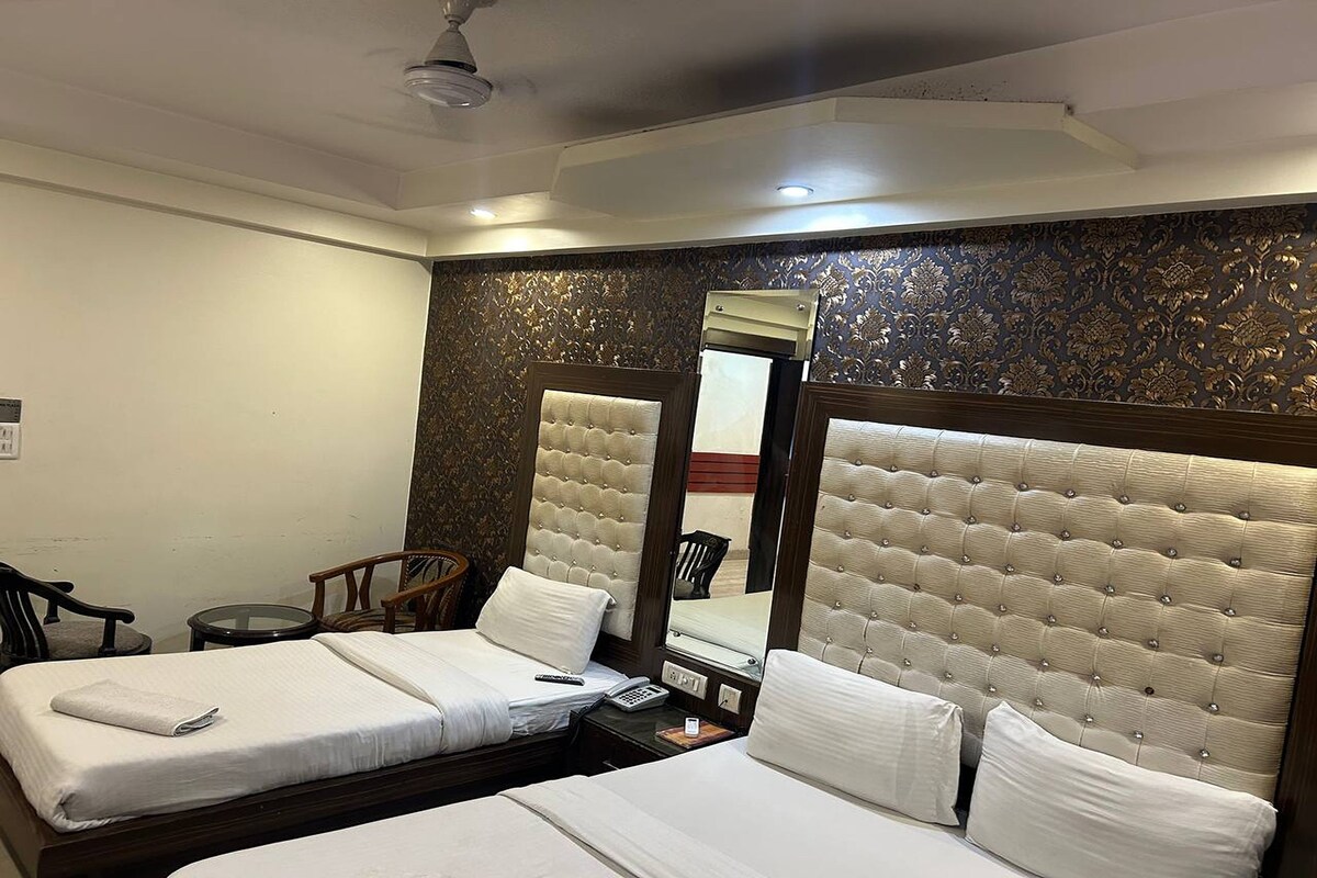 Luxurious Triple Room @ Hotel Grand Plaza