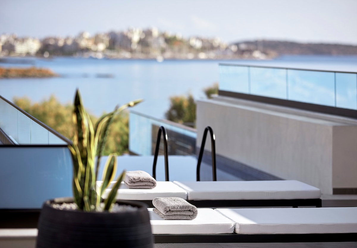 Beachfront, Daily Breakfast & Hotel-Style Comforts