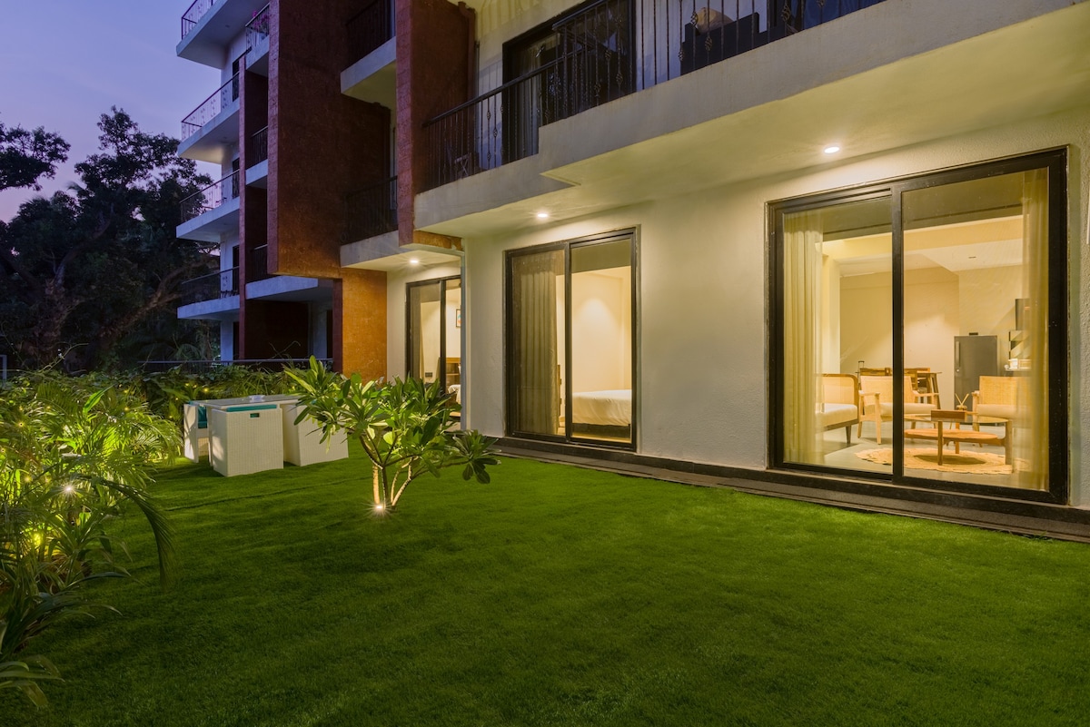 Luxury 2 BHK with Private Garden, Etereo Stays