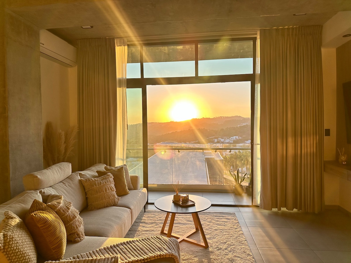 New apartment with amazing sunset view @ParkTower