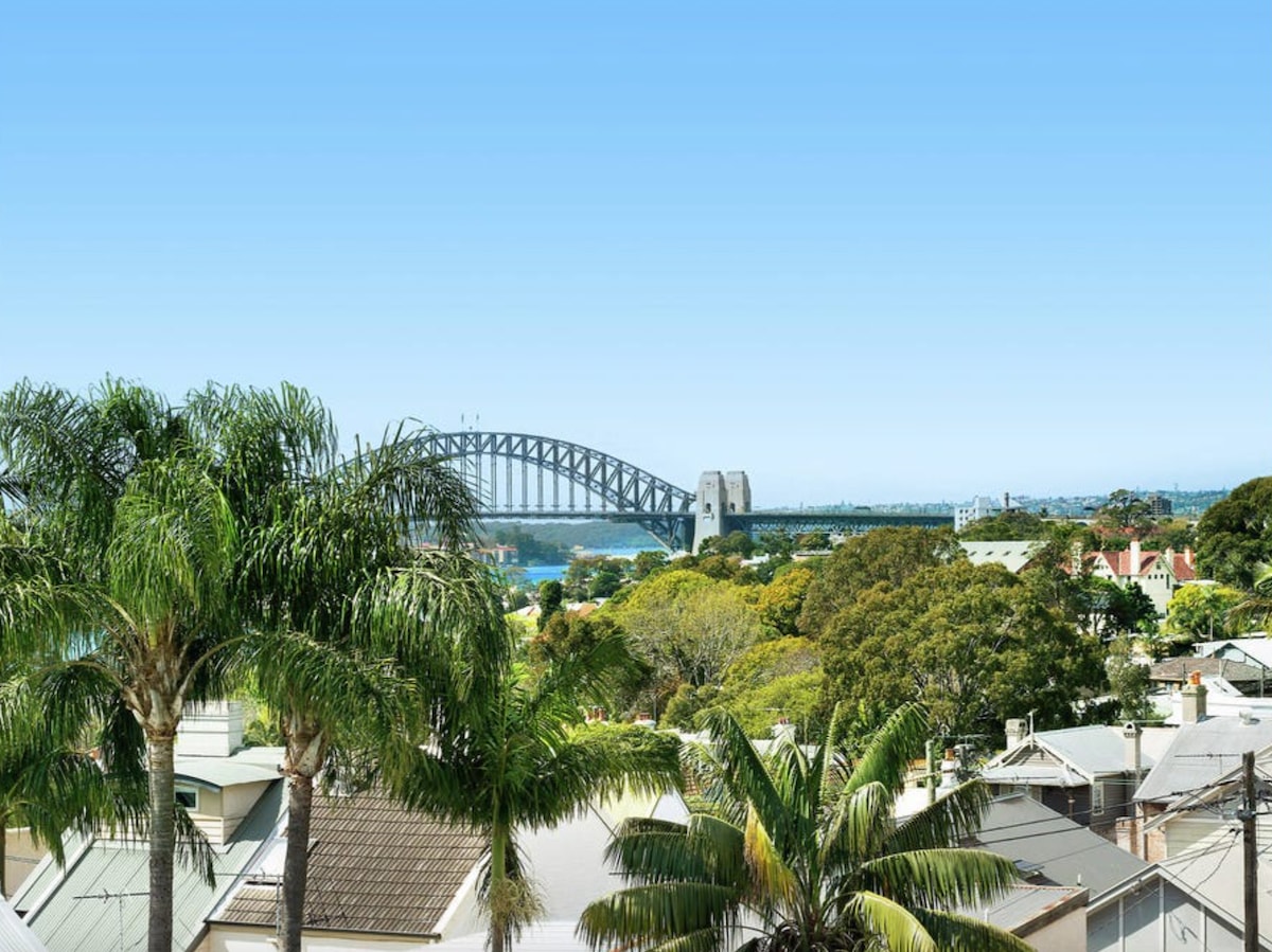 Apartment with a view in Balmain