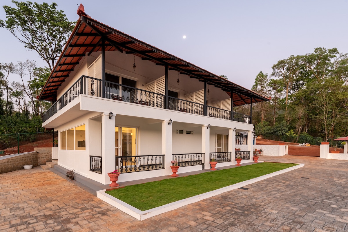Chikmagalur Bliss| 1br overlooking the hills
