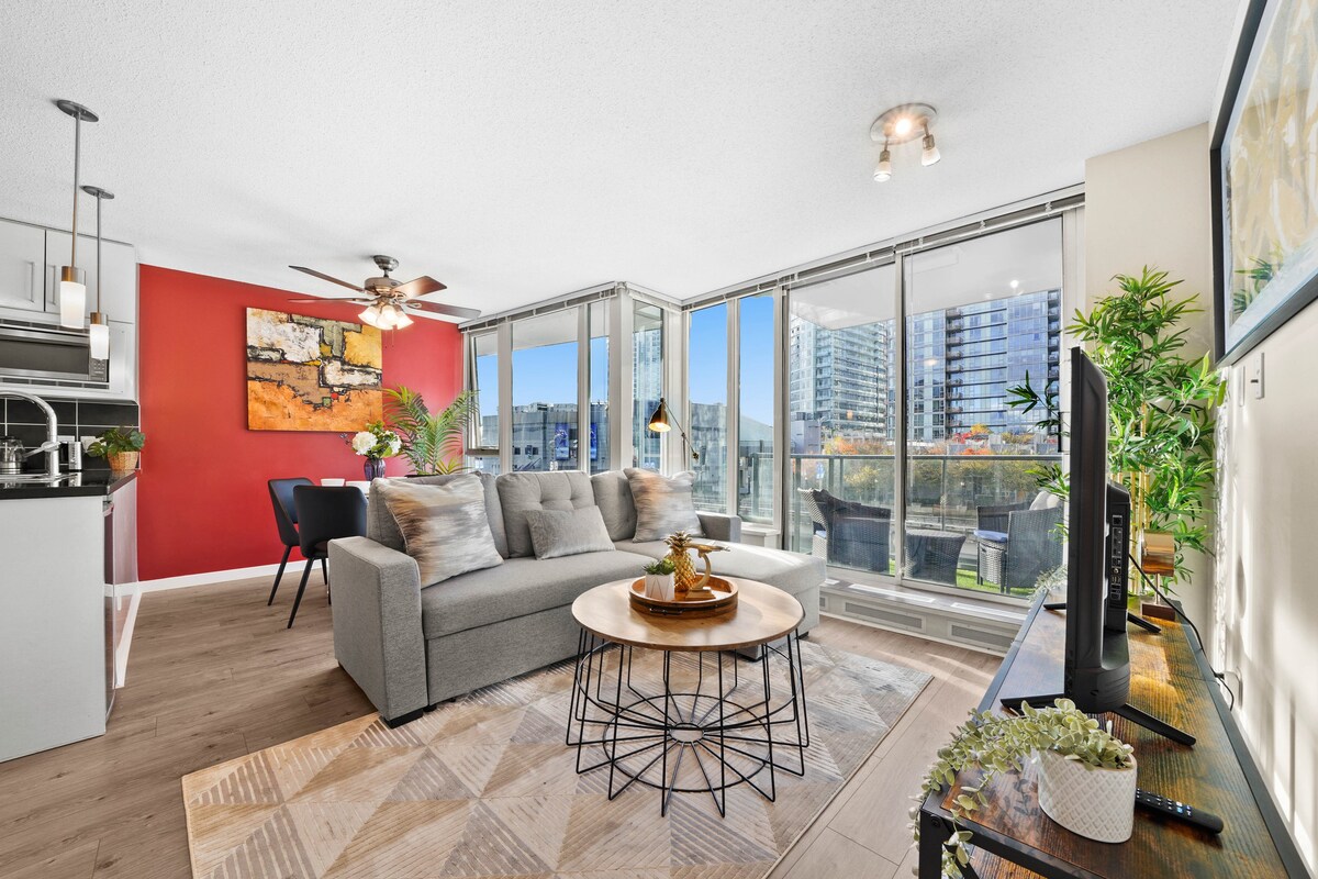 Stylish Condo Near Rogers Arena + 1 Free Parking