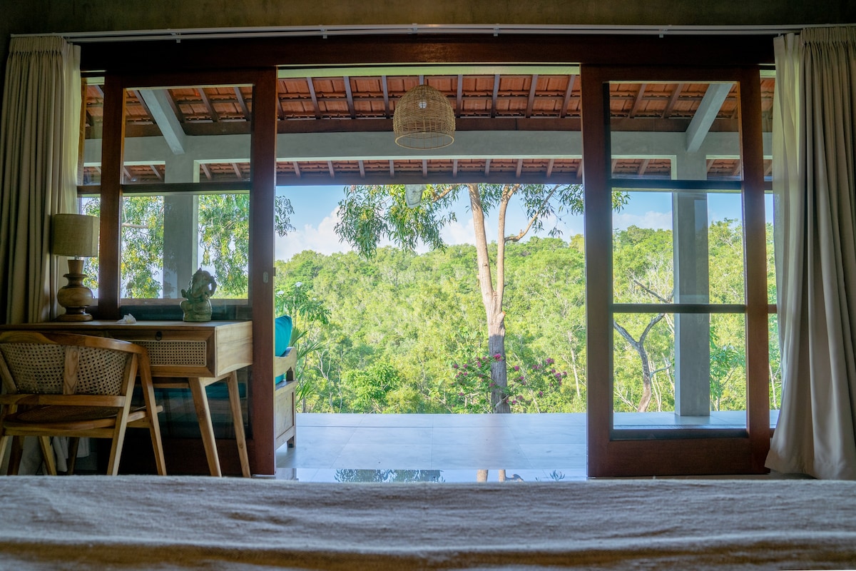 Hidden gem villa with ocean view 5min Padang beach