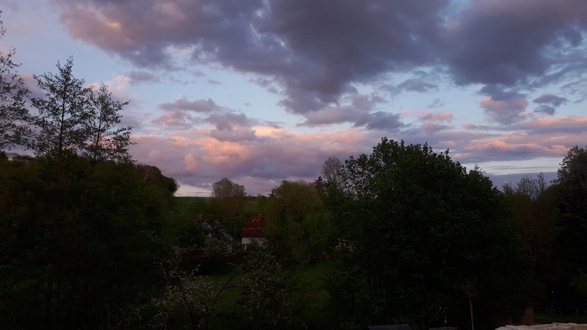 Idyllisches Häuschen am Bach bei Meißen