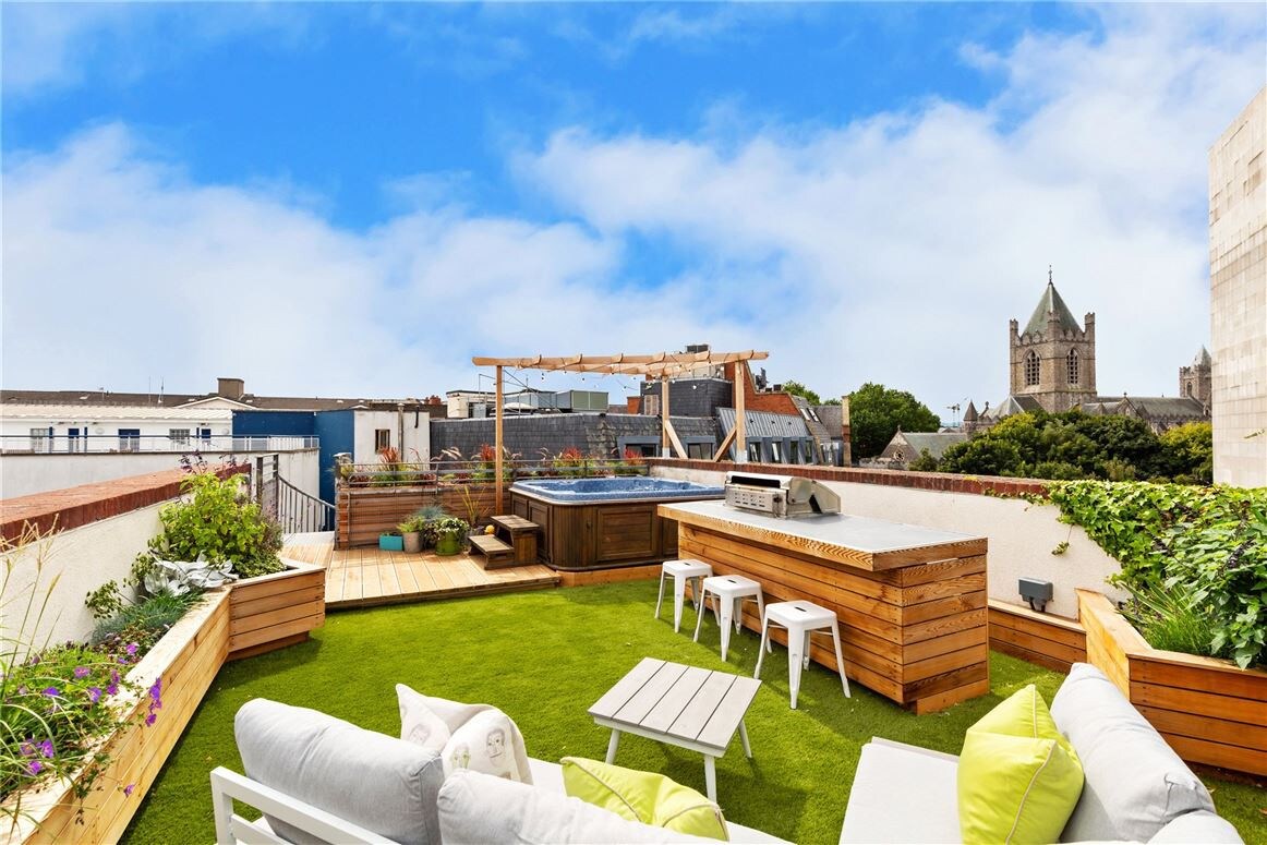 Templebar Penthouse with Hot Tub