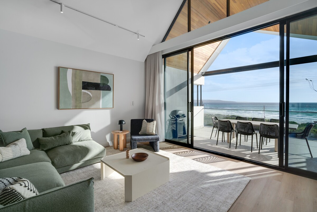 202Espy: RIVA~Sleeps 8~Brand new luxury beachfront