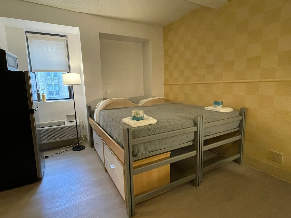 Single Room in Midtown East