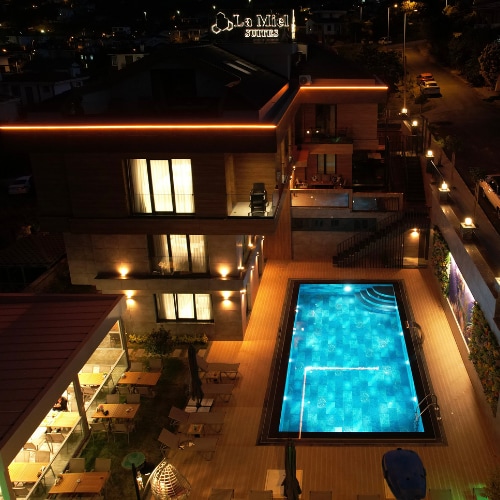 La Miel Suites Şile - Warm Pool and Jacuzzi Villa