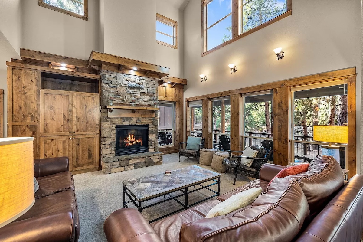 Serenity Retreat: Mountain Elegance in Bend, OR