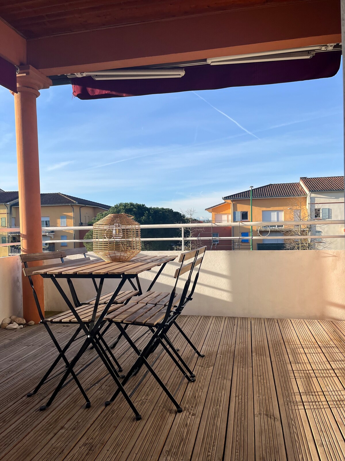 Appartement lumineux piscine terrasse parking