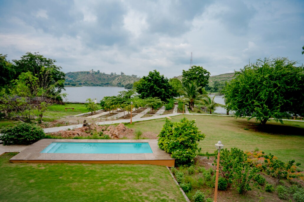 4BHK Star Gaze w Private Pool ALL MEALS-Udaipur