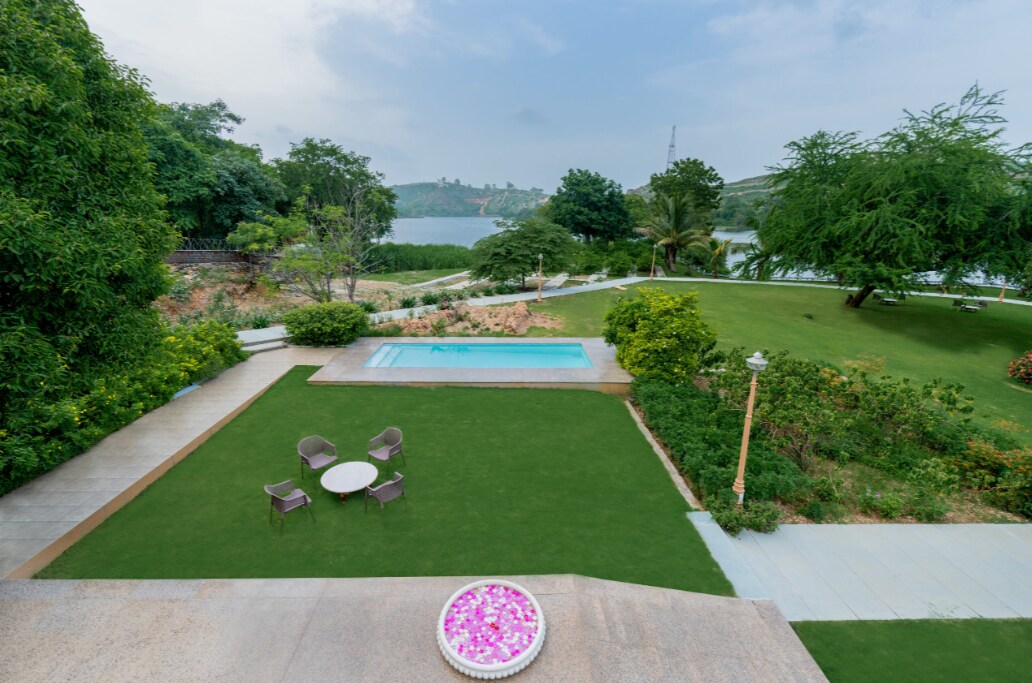 4BHK Star Gaze w Private Pool ALL MEALS-Udaipur