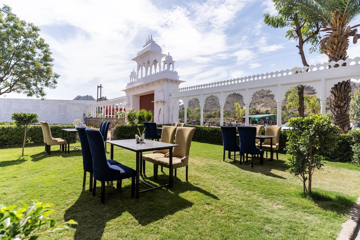 10BR Gardenia Private Stay - Udaipur