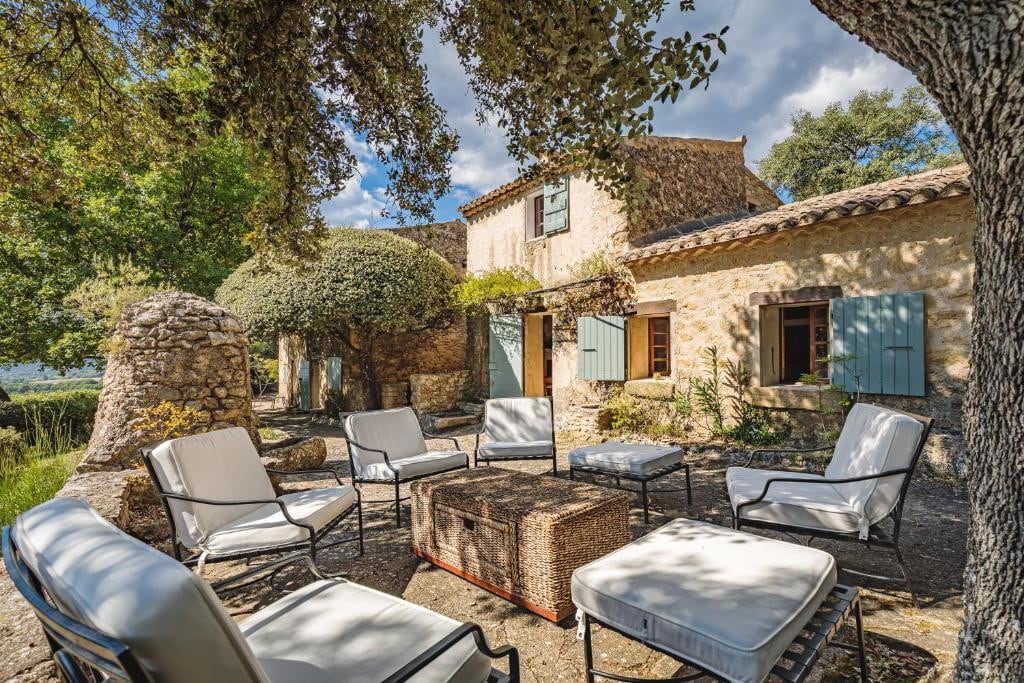 Authentic provencal villa with swimming pool